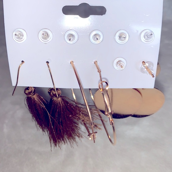 🌺 3/$15 🌺 Woman’s Earring Set of 6 - Picture 4 of 6